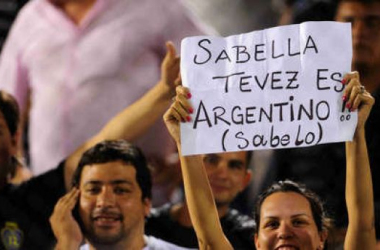 Classificada para a Copa, Argentina ainda deixa uma lacuna no coração dos torcedores