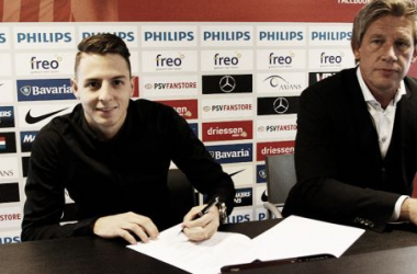 Santiago Arias renueva con el PSV