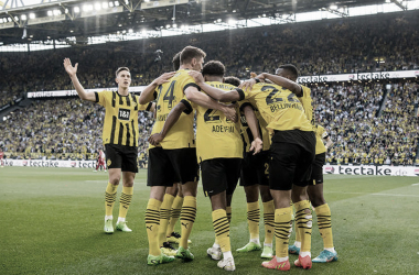 Borussia Dortmund sustenta vantagem sobre Leverkusen e inicia Bundesliga com vitória