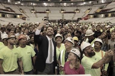 Love donates $100,000 to Cleveland arena workers