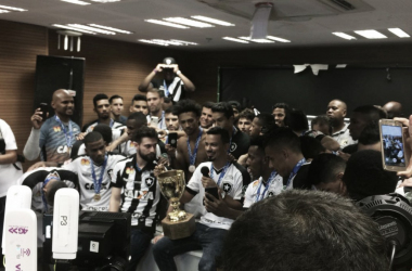 Rodrigo Lindoso comemora título carioca: "Poderia ser mais tranquilo, mas é Botafogo"