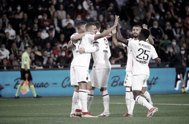 Hakimi decide duas vezes, PSG vence Metz e segue imparável na liderança da Ligue 1