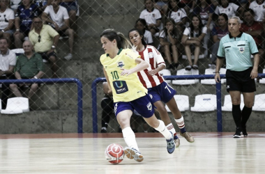 Em fase de amistosos, Amandinha avalia desempenho da Seleção Brasileira Feminina de Futsal