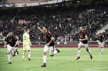 André Silva decide novamente, Milan vence Chievo em jogo de duas viradas e mantém tabu