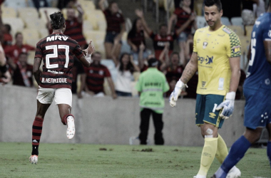 Despedida de Juan e vitória de virada: Flamengo bate Cruzeiro na estreia do Brasileiro