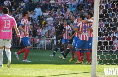 El Atlético arrolla a un Granada de luto