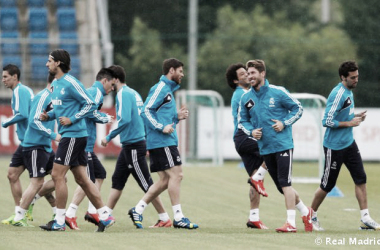 Marcelo celebra su convocatoria para la Confederaciones de vuelta con el grupo