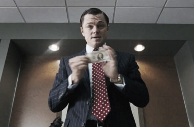 Leonardo DiCaprio quiere más y más dinero en el primer tráiler de &#039;The Wolf of Wall Street&#039;