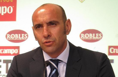 Monchi pasa revista al mercado de fichajes del Sevilla