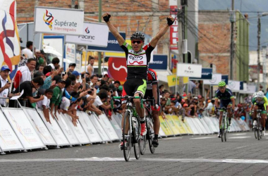 Stiber Ortiz ganó la primera etapa y es el primer líder de la Vuelta a Colombia