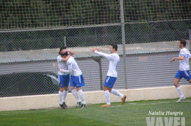 El Real Zaragoza B golea y jugará la promoción de descenso