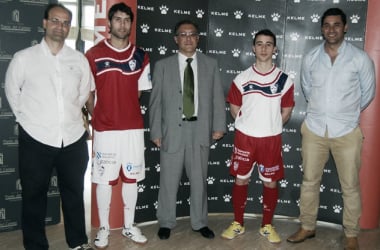 Kelme vestirá al Santiago Futsal