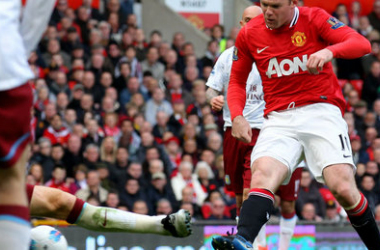 Manchester United 4 Aston Villa 0: El United cambia su actitud al son de Valencia y Rooney