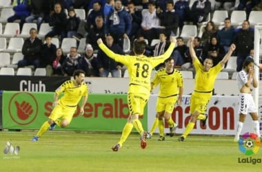 El Real Oviedo rescata un punto del Belmonte