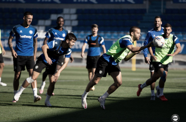 El Deportivo Alavés completa una nueva sesión de trabajo en Mendizorroza