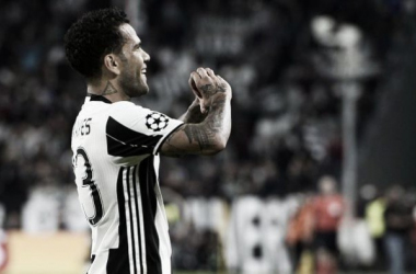 Dani Alves, il Fior di Loto dai petali bianchi e neri