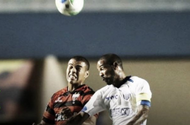 Com dois gols de Thiago Primão nos acréscimos, Atlético-GO vence Avaí no Serra Dourada