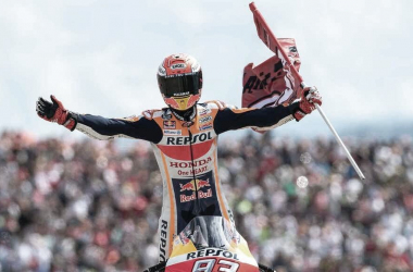 Marc Márquez pasa el chequeo médico