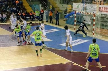 El Ademar se da un festín ante un flojo Balonmano Zamora