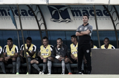Zé Ricardo fala em reconstrução no Botafogo: "Daqui a pouco as coisas começam a encaixar" 