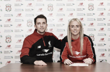 Alex Greenwood signs for Liverpool Ladies