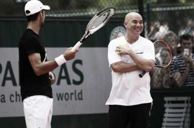 Agassi: "Espero que Djokovic mejore, creo que puede ganar el próximo Australian Open"