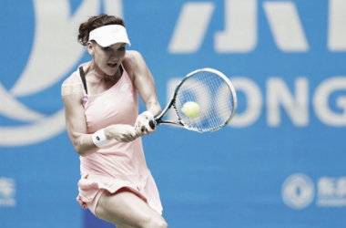 Una Radwanska &quot;on fire&quot; se cita con Wozniacki en el torneo de Wuhan