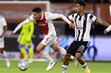 Summary and highlights of Ajax 5-0 Willem II in Eredivise