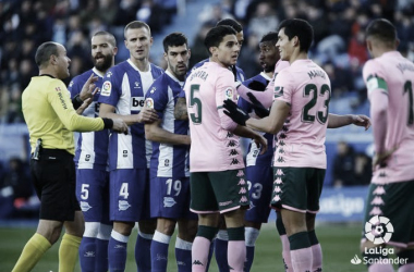 El Alavés - Betis se disputará este domingo