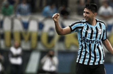 Meia argentino Alan Ruiz é o primeiro a deixar o Grêmio para 2015