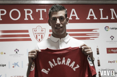 Rubén Alcaraz: "Mi club es el Almería y quiero dar todo por él"