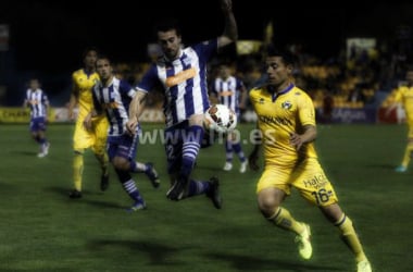 Un gol de Jarosik corta la racha del Alcorcón