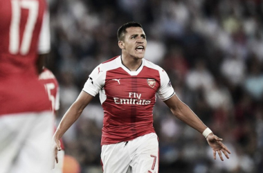 Paris Saint-Germain 1-1 Arsenal: Alexis gifts the Gunners a point late on in Paris