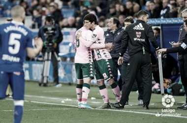 Aleñá empieza a carburar con el Betis