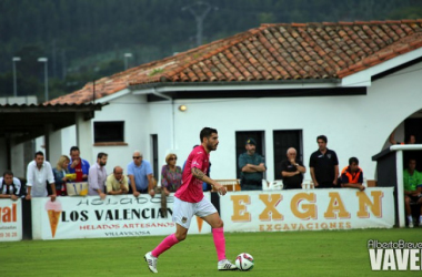 Álex Fernández continúa en el Pontevedra