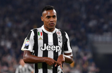 Juventus, tentazione Man United per Alex Sandro