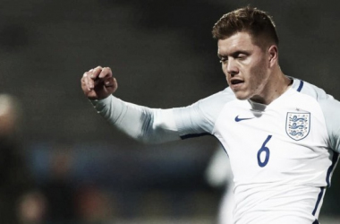 Alfie Mawson habló de su camino hasta la selección sub-21