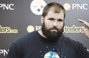 Alejandro Villanueva pide perdón a los Steelers