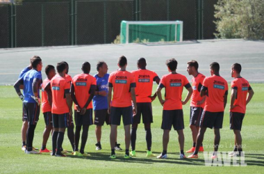 Último entrenamiento para decidir el esquema con el que jugará en Elche