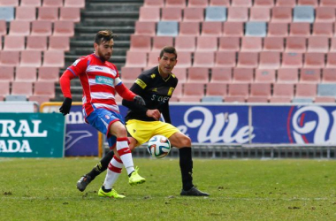 Sergio Martín renueva con el Granada &#039;B&#039;