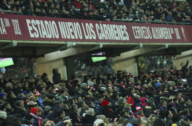 Promoción para abonados del CB Granada en las entradas para el Granada CF - Nástic