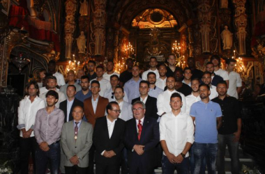 Ofrenda floral a la Virgen de Las Angustias del Granada CF y su filial