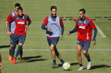 El Granada CF se prepara para medirse al Valencia en Copa y al Barça en Liga