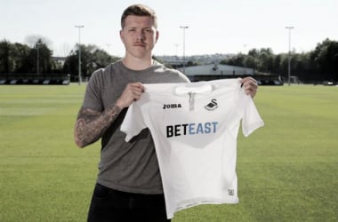 Mawson makes Swansea switch