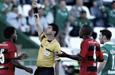 Amaral pede desculpas ao elenco por expulsão contra o León (MEX), na Libertadores