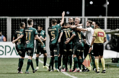 <span style="font-size:11.0pt;line-height:115%;
font-family:"Calibri","sans-serif";mso-ascii-theme-font:minor-latin;mso-fareast-font-family:
Calibri;mso-fareast-theme-font:minor-latin;mso-hansi-theme-font:minor-latin;
mso-bidi-font-family:"Times New Roman";mso-bidi-theme-font:minor-bidi;
mso-ansi-language:PT-BR;mso-fareast-language:EN-US;mso-bidi-language:AR-SA">Foto:
Mourão Panda/América-MG</span>