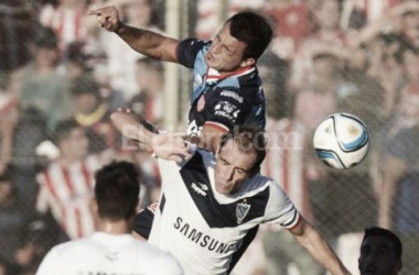 Unión 1- Vélez 0: duele como un codazo