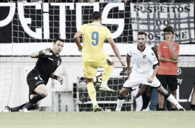 André Silva presenta su candidatura frente al Vitória Guimarães