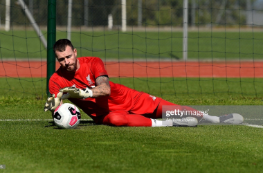 Liverpool agree one-year deal with Andy Lonergan following Alisson injury setback