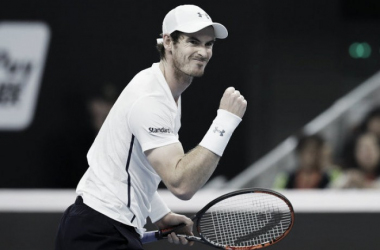 Murray saca la apisonadora en China